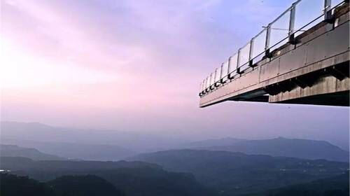 女生實現(xiàn)財務自由的階段與國內(nèi)旅游業(yè)務的機遇